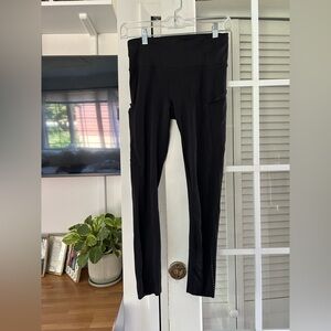 Black Lululemon Women's Athletic Leggings